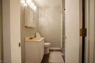 397 Wonder Lake Dr, Akron, OH 44319 - Photo 15