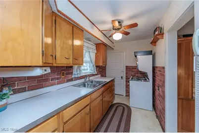 1354 Craneing Road, Wickliffe, OH 44092 - Photo 11