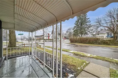 985 Clement Street, Akron, OH 44306 - Photo 3