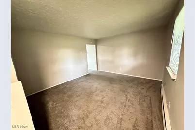 221 Brunswick Drive #B, Elyria, OH 44035 - Photo 13