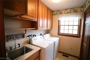 500 N Lake St, Amherst, OH 44001 - Photo 19