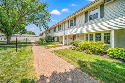 15 Meadowlawn Drive #6, Mentor, OH 44060 - Photo 3