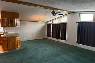 73 Periwinkle Dr, Olmsted Twp, OH 44138 - Photo 7