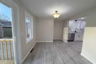 312 E 21st St, Dover, OH 44622 - Photo 9