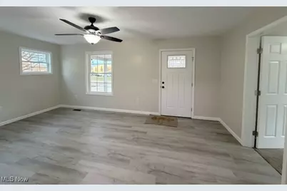 312 E 21st Street, Dover, OH 44622 - Photo 5