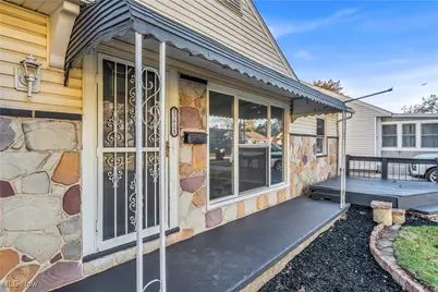 13813 Leroy Avenue, Loveland, OH 44135 - Photo 3