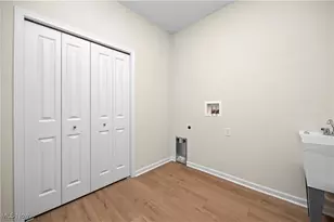 208 Alexander Dr, Elyria, OH 44035 - Photo 21