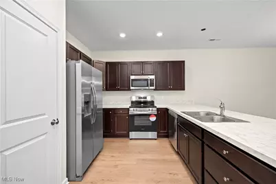 208 Alexander Drive, Elyria, OH 44035 - Photo 17