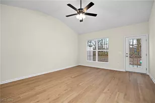 208 Alexander Dr, Elyria, OH 44035 - Photo 11