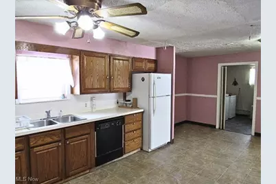 5211 Hecock Avenue, Lorain, OH 44055 - Photo 5