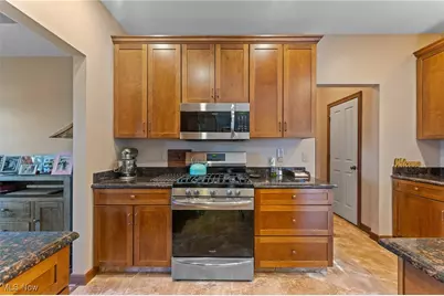 8604 Catarina Place, Poland, OH 44514 - Photo 13