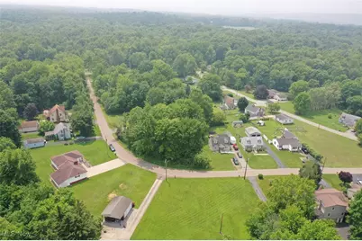 Buena Vista, Hubbard, OH 44425 - Photo 3