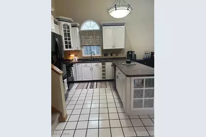 148 Pine Hollow Circle, Chardon, OH 44024 - Photo 7