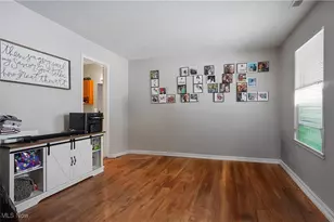 8690 Foxwood Cir, Macedonia, OH 44056 - Photo 9