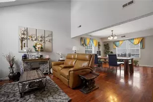 8690 Foxwood Cir, Macedonia, OH 44056 - Photo 3