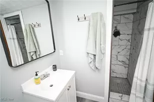 5560 Madrid Dr, Austintown, OH 44515 - Photo 35