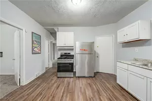 5678 Hamlet Ave, Loveland, OH 44127 - Photo 5