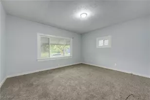 5678 Hamlet Ave, Loveland, OH 44127 - Photo 15