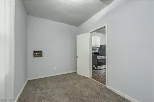 5678 Hamlet Ave, Loveland, OH 44127 - Photo 11