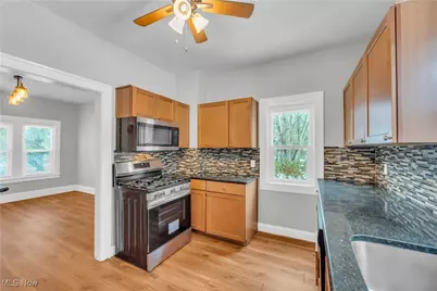 1901 Parkway Drive, Cleveland Heights, OH 44118 - Photo 9