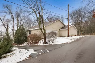 81 Cherry Dr NW, North Canton, OH 44720 - Photo 3