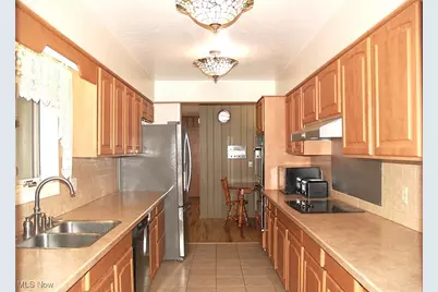 6626 Hawthorne Drive, Brecksville, OH 44141 - Photo 9