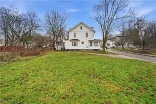 225 Cranz Pl, Akron, OH 44310 - Photo 3