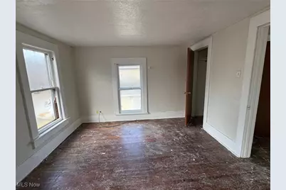 1011 Laurel Avenue, Akron, OH 44307 - Photo 13