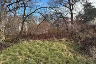 1011 Laurel Ave, Akron, OH 44307 - Photo 3