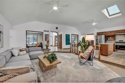 2775 Oakview Circle, Grandview Heights, OH 44147 - Photo 7