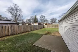 2873 Shelburn Ave, Akron, OH 44312 - Photo 31