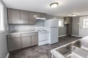 2873 Shelburn Ave, Akron, OH 44312 - Photo 9