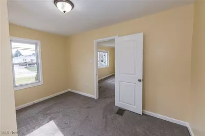 2873 Shelburn Avenue, Akron, OH 44312 - Photo 15