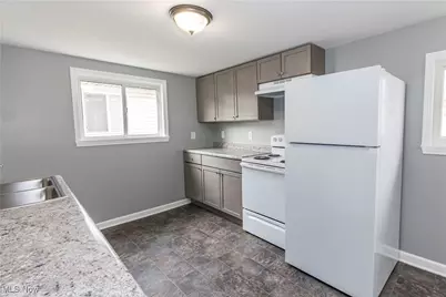 2873 Shelburn Avenue, Akron, OH 44312 - Photo 7