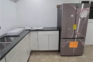 225 Jacquette St, Bridgeport, OH 43912 - Photo 9