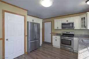 1042 Canterbury Way Dr, Ravenna, OH 44266 - Photo 21