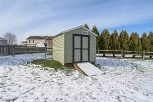 1042 Canterbury Way Dr, Ravenna, OH 44266 - Photo 9