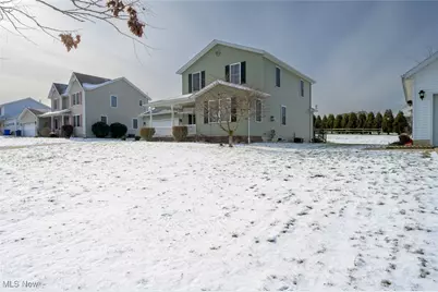 1042 Canterbury Way Drive, Ravenna, OH 44266 - Photo 7