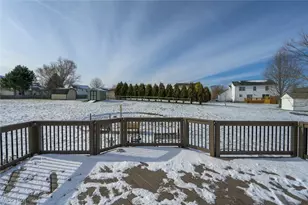 1042 Canterbury Way Dr, Ravenna, OH 44266 - Photo 15