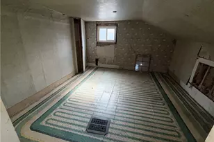 13661 W Spring St, Burton, OH 44021 - Photo 9