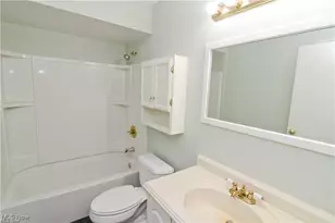 4498 Washington Square Dr, Austintown, OH 44515 - Photo 5