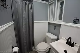 151 Regent St, Campbell, OH 44405 - Photo 9