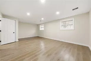 3375 Darbyshire Dr, Canfield, OH 44406 - Photo 33