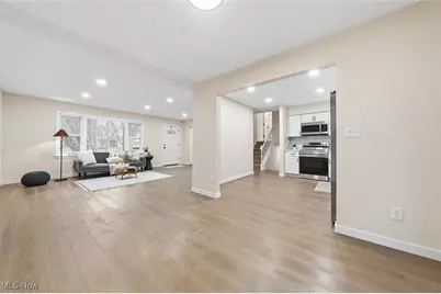 3375 Darbyshire Drive, Canfield, OH 44406 - Photo 9