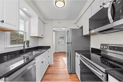 3325 Commonwealth Drive, Parma, OH 44134 - Photo 13