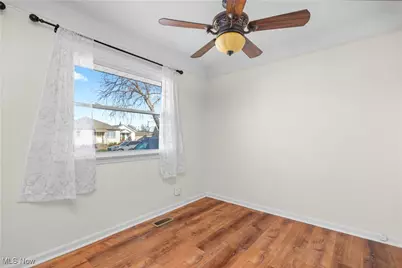 3325 Commonwealth Drive, Parma, OH 44134 - Photo 11