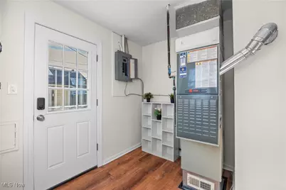 3325 Commonwealth Drive, Parma, OH 44134 - Photo 17