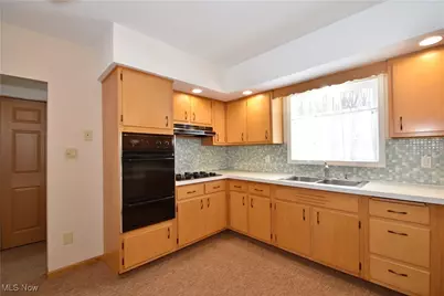 7636 Walnut Drive, Chippewa Lake, OH 44215 - Photo 5