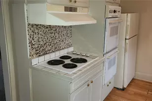 920 Shehy St, Youngstown, OH 44506 - Photo 3