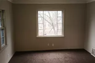 920 Shehy St, Youngstown, OH 44506 - Photo 5